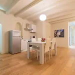 Palazzetto Il Mangano - F&l Bréscia