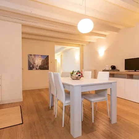 Palazzetto Il Mangano - F&l * Brescia