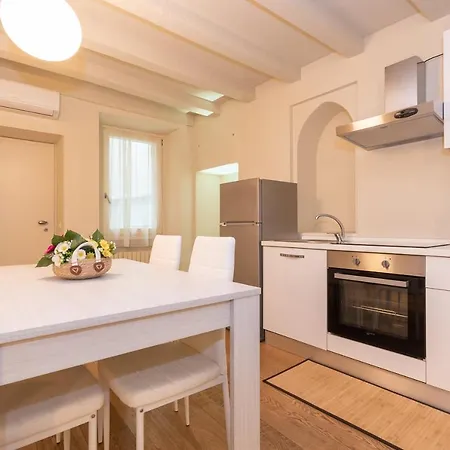 Palazzetto Il Mangano - F&l