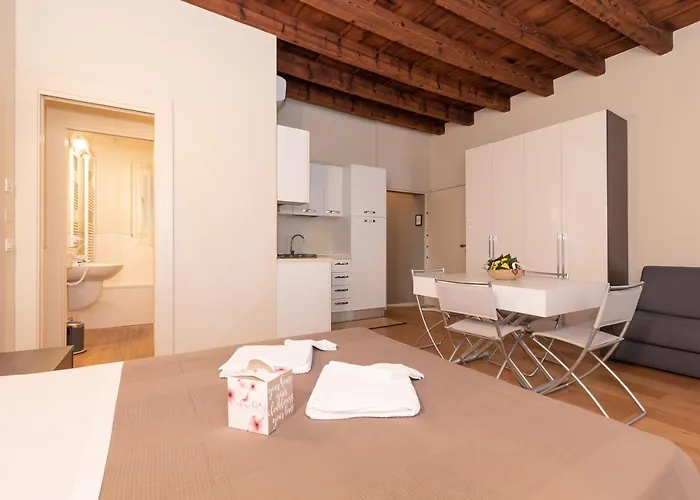 Palazzetto Il Mangano - F&l