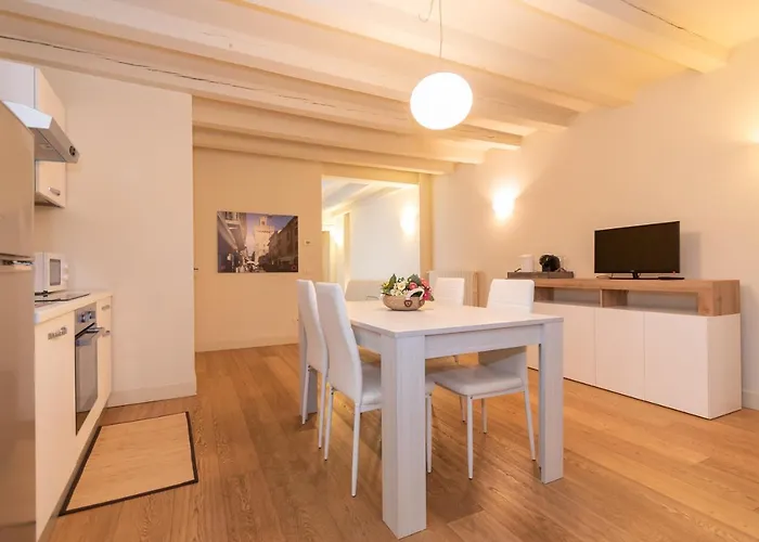 Palazzetto Il Mangano - F&l * Brescia