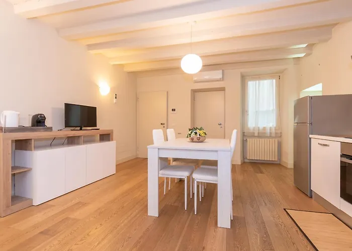 Palazzetto Il Mangano - F&l *