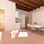 Palazzetto Il Mangano - F&l
