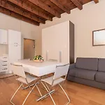 Lägenhet Palazzetto Il Mangano - F&l *
