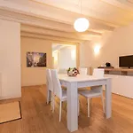 Palazzetto Il Mangano - F&l * Brescia