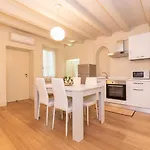 Palazzetto Il Mangano - F&l Lägenhet Brescia
