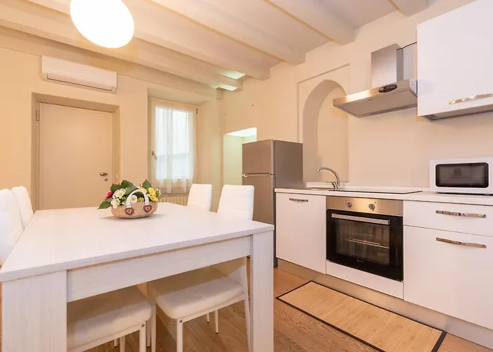 Palazzetto Il Mangano - F&l